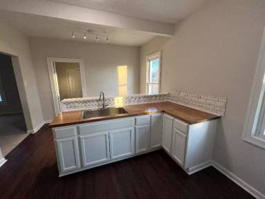 Main picture of 1327 W 6th St
