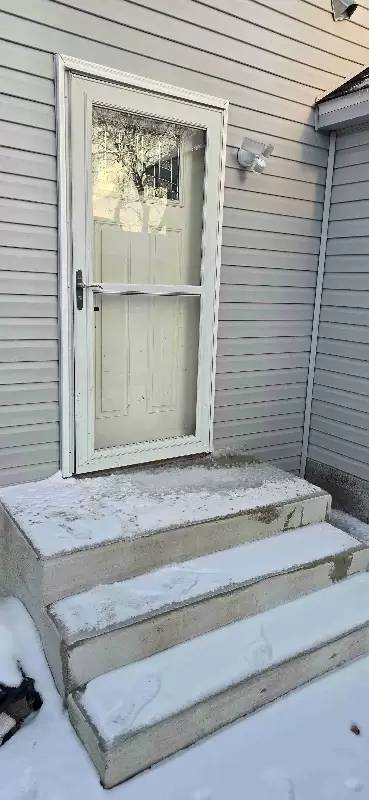 Main picture of 734 Maple Ln