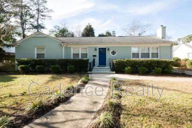Main picture of 308 Wayne Dr