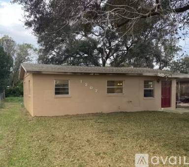 Main picture of 1207 Crestwood Dr