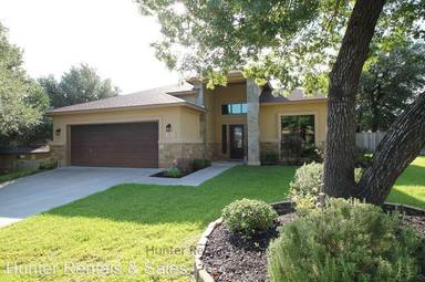 Main picture of 702 Nacona Trl