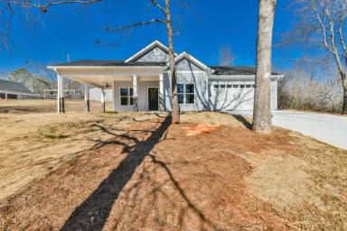 Main picture of 215 Lacount Ln