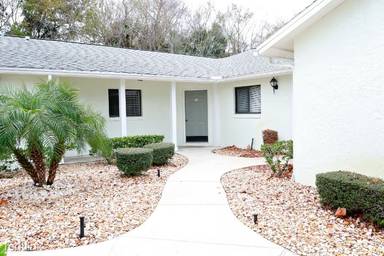 Main picture of 18 Lake Forest Ct