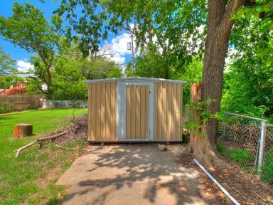 Main picture of 2741 NW 16th St