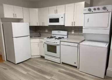 Main picture of 252 Winsdor St