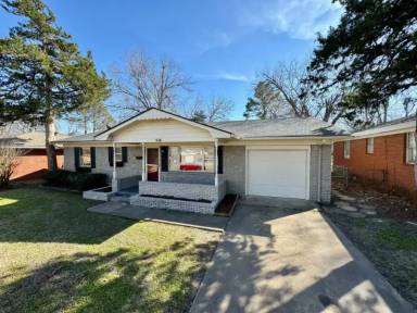 Main picture of 514 Manor Dr