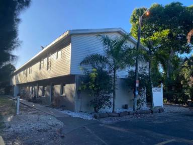 Main picture of 3160 E Riverside Dr