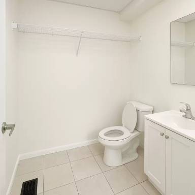 Main picture of 1 Alonzo St