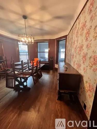 Main picture of 1338 W Eddy St