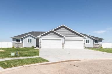 Main picture of 3711 Razor Cir