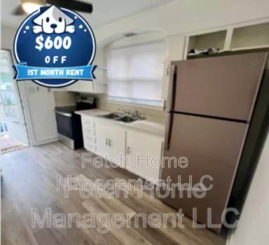 Main picture of 2861 Horseshoe Pike