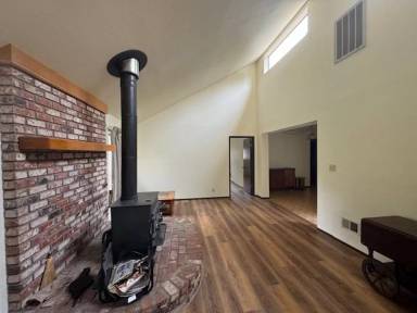 Main picture of 2437 Ridgewood Dr