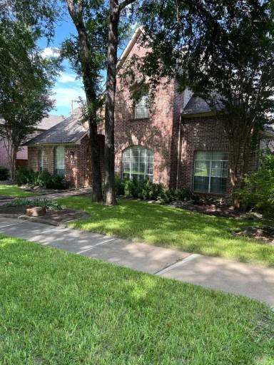 Main picture of 8100 Davidson Dr