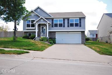 Main picture of 19409 R St