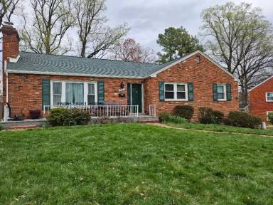 Main picture of 3919 N Chesterbrook Rd