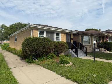 Main picture of 9756 S Lowe Ave