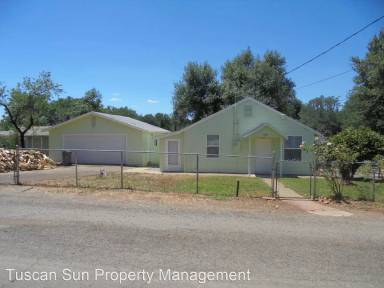 Main picture of 1904 Los Flores St