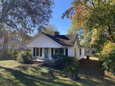 Main picture of 1000 Buick Ave