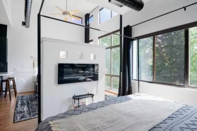 Main picture of 514 W 10th St