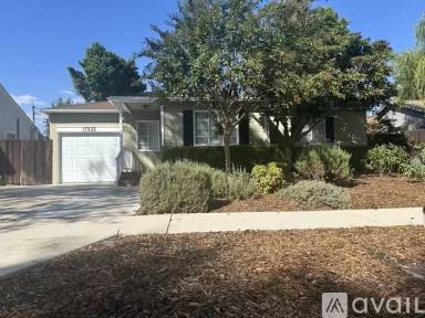 Main picture of 17913 Tiara St