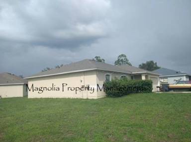 Main picture of 530 Lakeview Dr