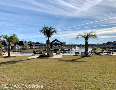 Main picture of 729 Portula Ave