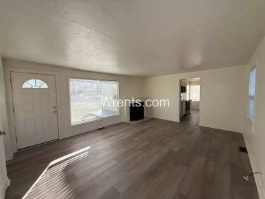 Main picture of 2840 W Sanson Ave