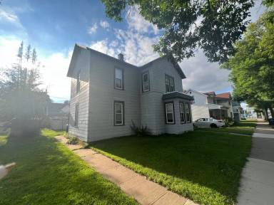 Main picture of 622 S 3rd Ave