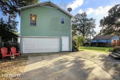 Main picture of 830 1/2 Key St