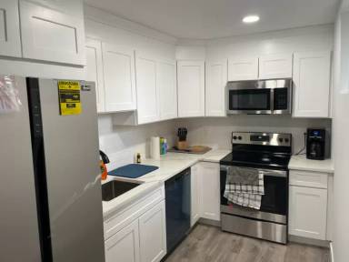 Main picture of 30 N Terrace Ave
