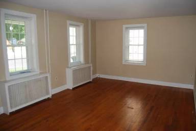 Main picture of 126 W Frederick St