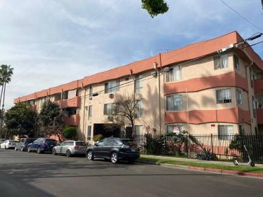 Main picture of 1815 N Serrano Ave