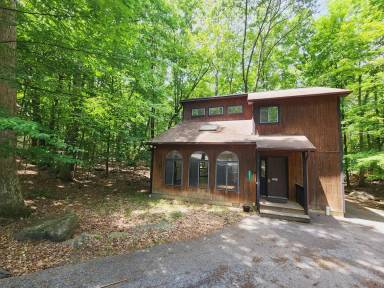 Main picture of 3434 Crestwood Dr
