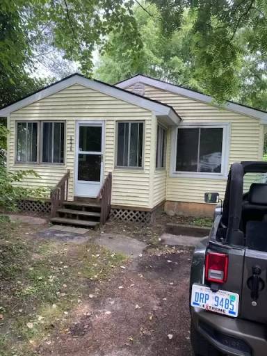 Main picture of 6236 Rutherford Ave