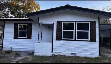 Main picture of 720 E Hopkins St