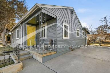 Main picture of 4590 W Wyoming Pl