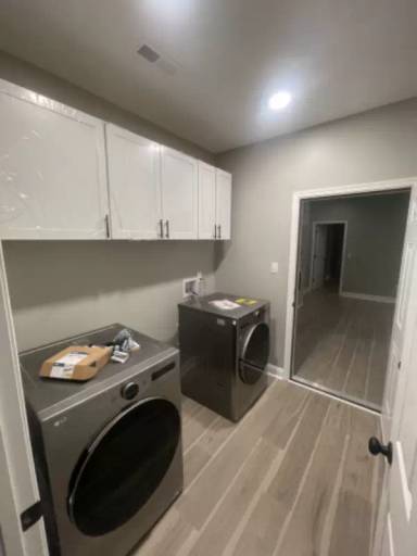 Main picture of 1639 W Broad St