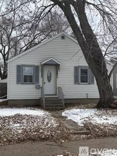 Main picture of 224 36th Ave N