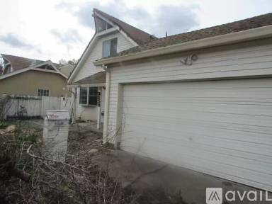 Main picture of 2153 Surrey Rd