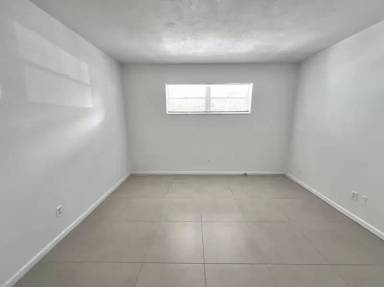 Main picture of 301 N L St