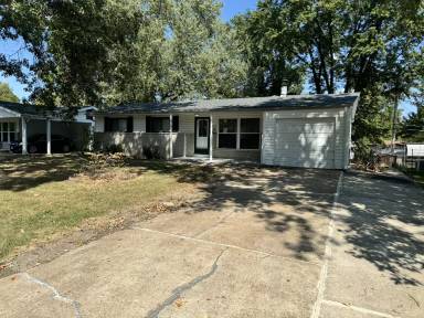 Main picture of 723 Teson Rd