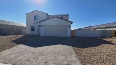 Main picture of 2027 E Wetleaf Pl