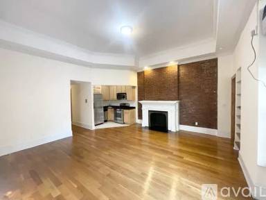 Main picture of 314 W 104th St