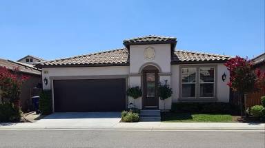 Main picture of 1609 E Green Sage Ave