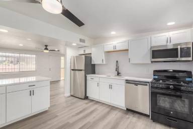Main picture of 4012 E Fairmount St