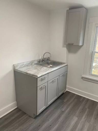 Main picture of 809 Ross Ave