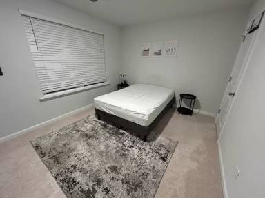 Main picture of 125 E Sunrise Ln