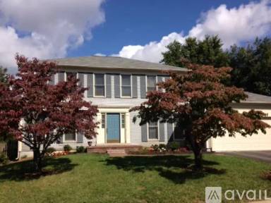 Main picture of 17 Beauvoir Ct