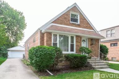 Main picture of 8130 N Octavia Ave