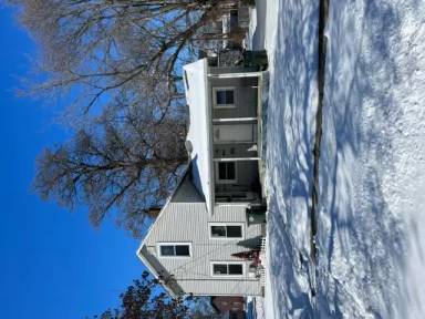 Main picture of 405 E 2nd St